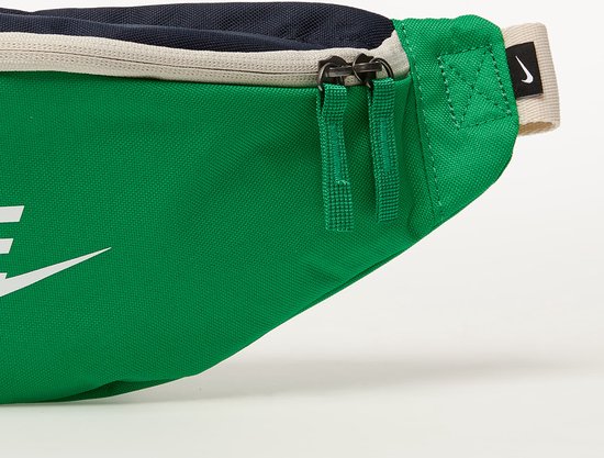 nike heritage bum bag