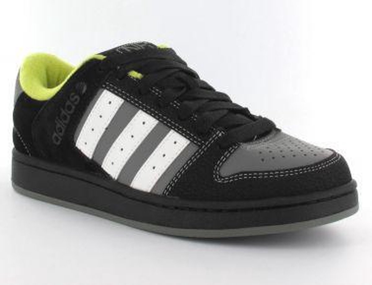 adidas Clatsop Skate Kids Sneakers Kinderen Maat 32 Zwart Wit Grijs Groen bol