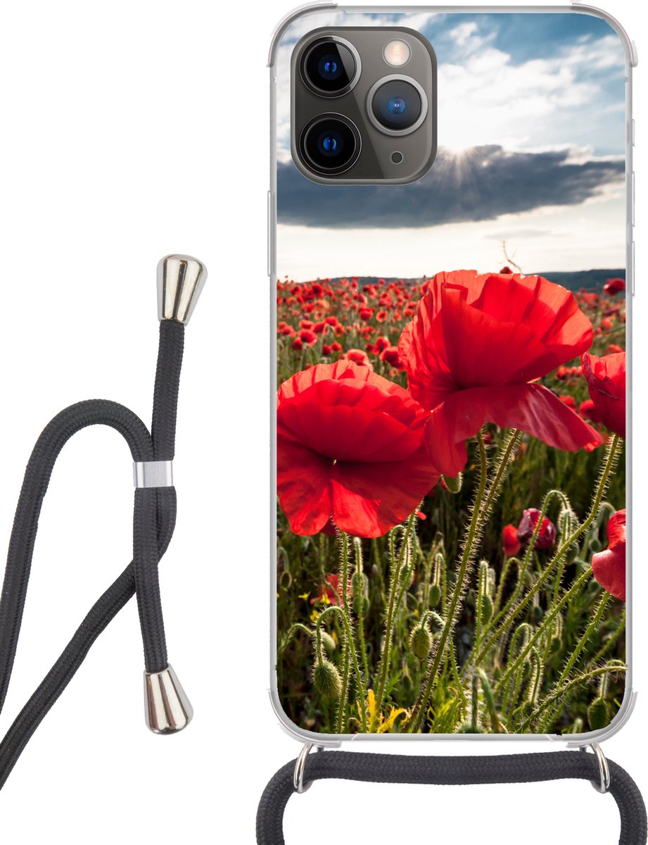 Telefoonhoesje Geschikt voor iPhone 13 Pro Max - Klaprozen tegen een dramatische stormachtige lucht - Siliconen - Crossbody - Backcover met Koord - Telefoonhoesje met koord - Hoesje met touw Telefoonhoesje