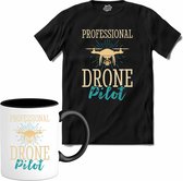 Professional drone pilot | Drone met camera | Mini drones - T-Shirt met mok - Unisex - Zwart - Maat M