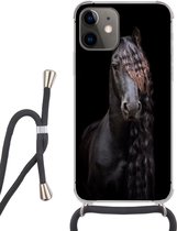 Hoesje met koord Geschikt voor iPhone 12 Mini - Paarden - Fries - Manen - Zwart - Dieren - Siliconen - Crossbody - Backcover met Koord - Telefoonhoesje met koord - Hoesje met touw