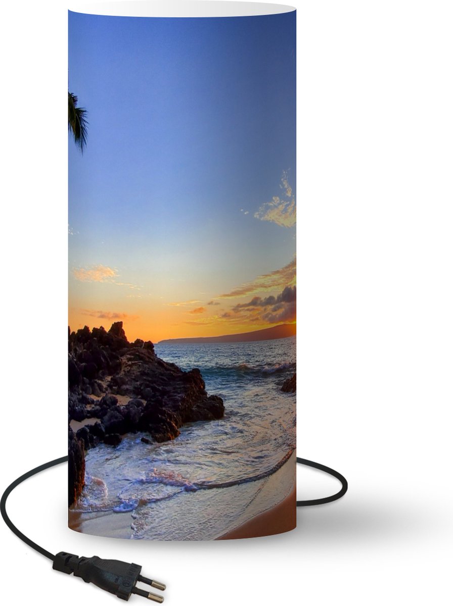Lamp - Nachtlampje - Tafellamp slaapkamer - Strand - Zee - Zonsondergang - Hawaii - 33 cm hoog - Ø14.3 cm - Inclusief LED lamp