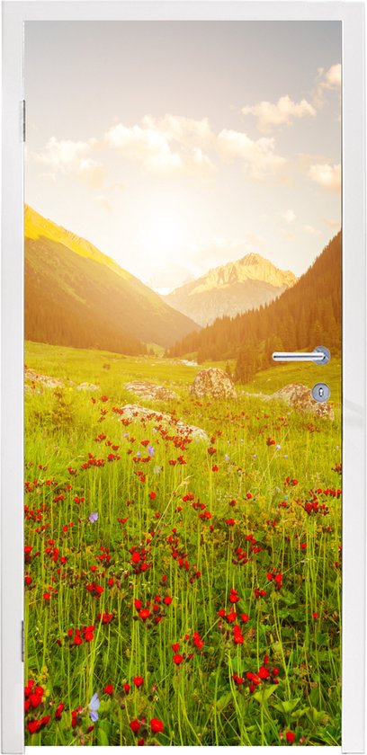 Deursticker Bloemen - Berg - Zon - 90x205 cm - Deurposter