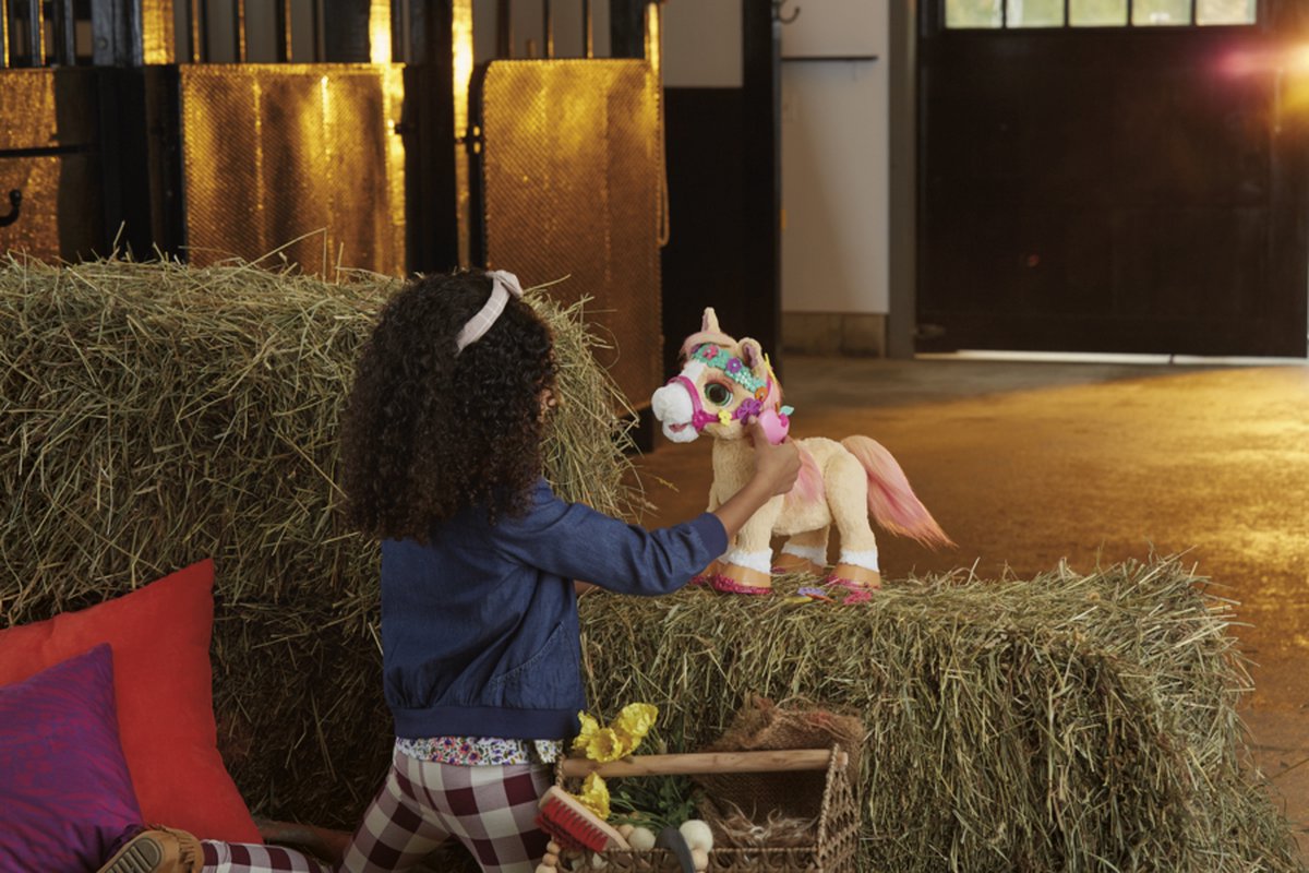 FurReal Cinnamon Mijn Styling Pony - Interactieve knuffel — afbeelding 15