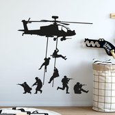 Muursticker Leger Helikopter met Soldaten - 70 cm x 72 cm - Leger Speelgoed - Kinderkamer Leger Stijl