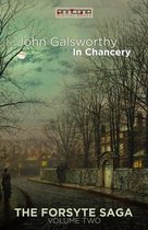 Boekomslag van "In Chancery" uit "The Forsyte Saga Volume Two" door John Galsworthy, met een maanverlichte straat in de schemering en silhouetten van mensen.