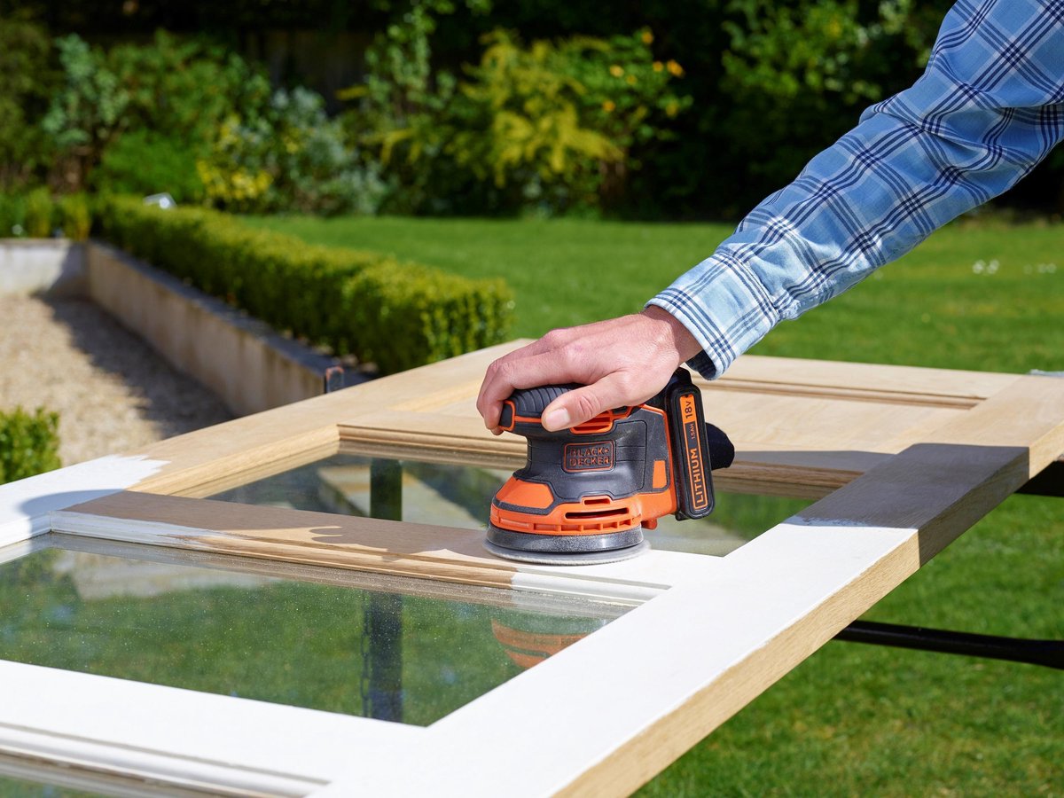 BLACK+DECKER 18V excentrische Schuurm. zonder accu en lader - BDCROS18N-XJ – foto 6
