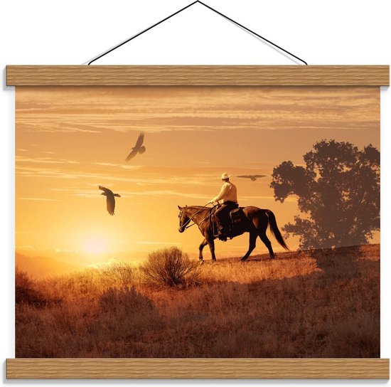 Schoolplaat – Man op Paard met Zonsondergang - 40x30cm Foto op Textielposter (Wanddecoratie op Schoolplaat)