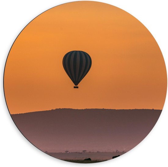 Dibond Wandcirkel - Luchtballon met Oranje Lucht - 60x60cm Foto op Aluminium Wandcirkel (met ophangsysteem)