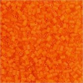 Rocailles. transparant oranje. 2-cut. d: 1.7 mm. afm 15/0 . gatgrootte 0.5 mm. 500 gr/ 1 zak