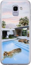 Samsung Galaxy J6 2018 siliconen hoesje - Tijger zwembad - Soft Case Telefoonhoesje - Multi - Print