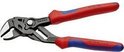 Knipex waterpomptang met rood-blauwe handvatten.