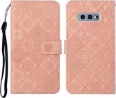 Voor Samsung Galaxy S10e etnische stijl reliëf patroon horizontale flip lederen tas met houder & kaartsleuven & portemonnee & lanyard (roze)