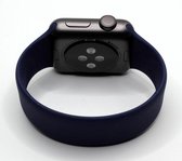 Geschikt Voor Smart Watch Sport Loop Band -  Donker Blauw - 38mm En 40mm - M - Geschikt Voor Smart Watches - Maat: 38 en 40