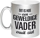 Zilveren geweldige vader cadeau koffiemok / theebeker 330 ml