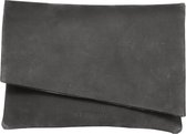 BERDINE | Leren clutch | sterk buffelleer | off-zwart