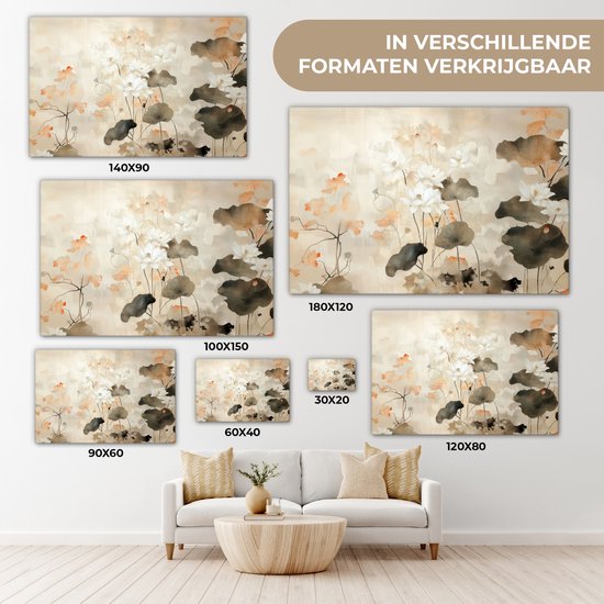 Verschillende formaten canvasprints van witte lotusbloemen en bruine bladeren op een beige achtergrond.