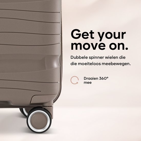 Detail van de champagne koffer met dubbele spinner wielen. Tekst 'Get your move on.' en 'Draaien 360° mee'.