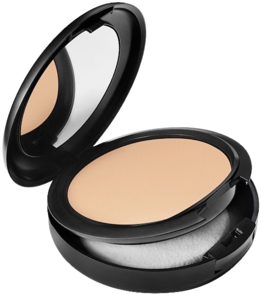 MAC Studio Fix Powder Plus Foundation - NC20