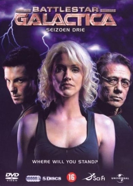 Battlestar Galactica - Seizoen Drie DVD-hoes met drie hoofdrolspelers, waaronder een blonde vrouw in het midden.