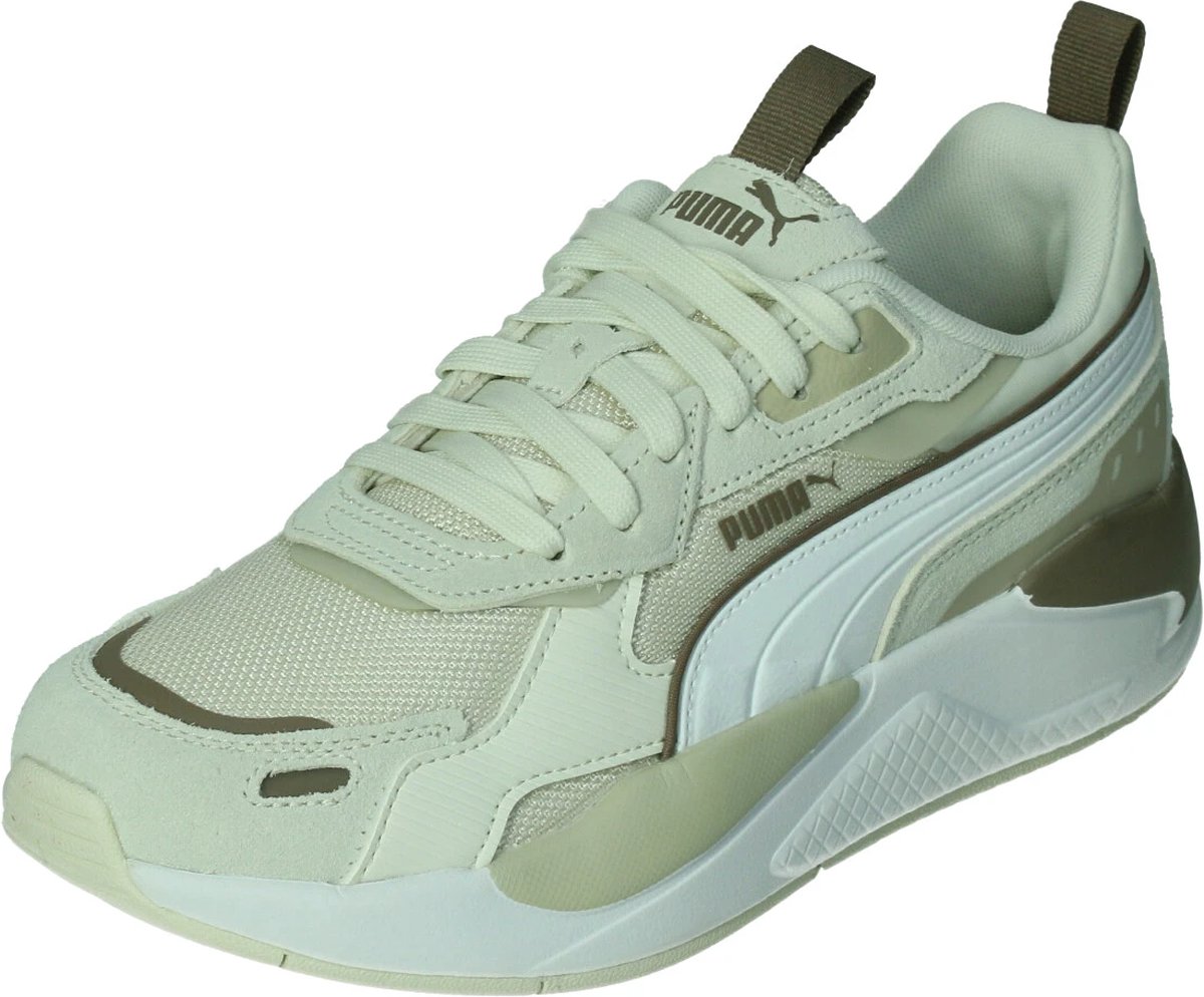 Puma x-ray 3 sd in de kleur ecru. Creme