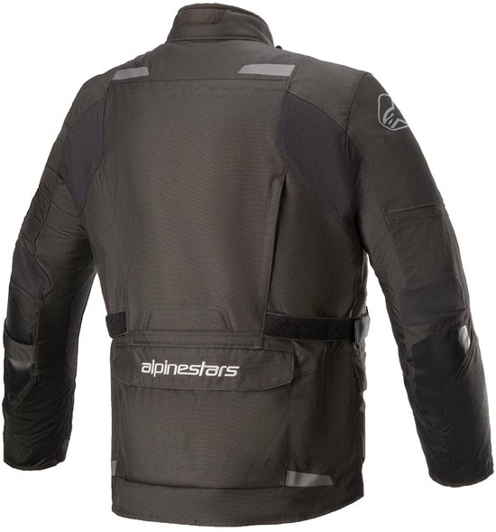 Zwarte Alpinestars motorjas met reflecterende details en logo op de rug.