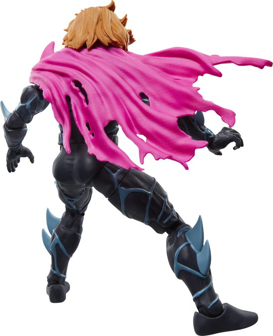 Actiefiguur met oranje haar, zwart masker en roze cape. Zwart pak met blauwe lijnen, van achteren gezien.