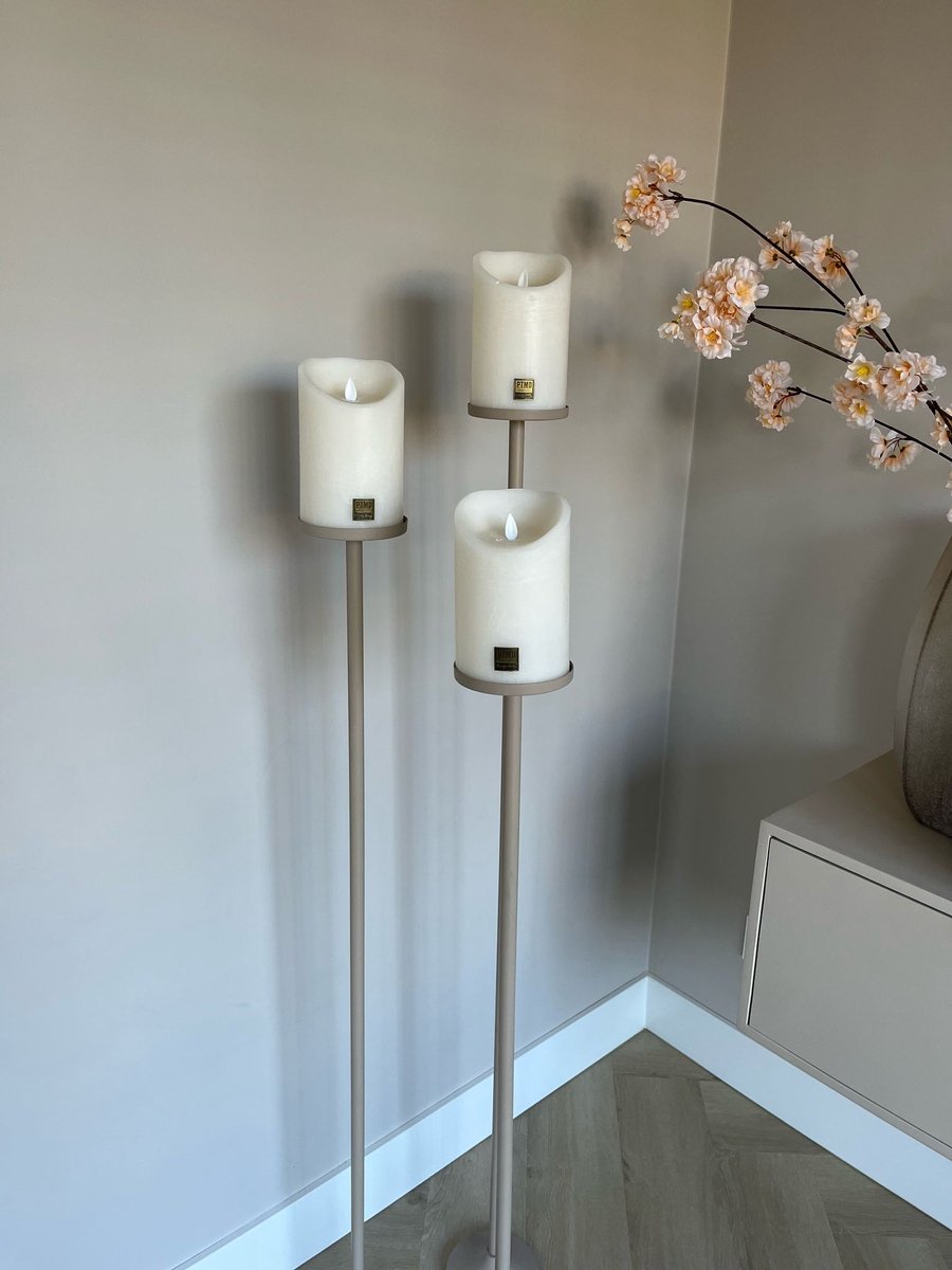 Vloerkandelaren set van 3 stuks beige incl. witte LED candles Kandelaar Stompkaars - Set 3 stuks XL kandelaars zwart - 120cm 110cm en 100cm - vloerkandelaar - stompkaarskandelaar-Decembertip-Cadeau moeder 5 december-Kerst cadeau-Sinterklaas cadeau