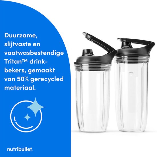 Twee transparante Nutribullet drinkbekers met zwarte deksels, gemaakt van 50% gerecycled materiaal.