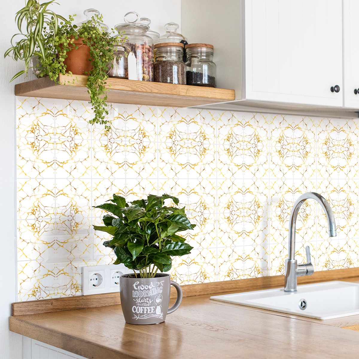 Ambiance Sticker Zelfklevende tegelmuurstickers voor keuken en badkamer - 24 chique gouden marmerlook cementtegelstickers - 24 stickers 15x15cm Multi color