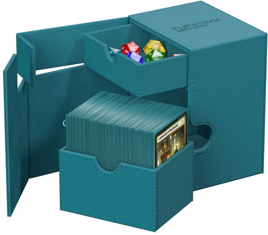 Petrolkleurige Flip'n'Tray kaartenbox met een geopend vak voor kaarten en een uitgetrokken lade met dice.