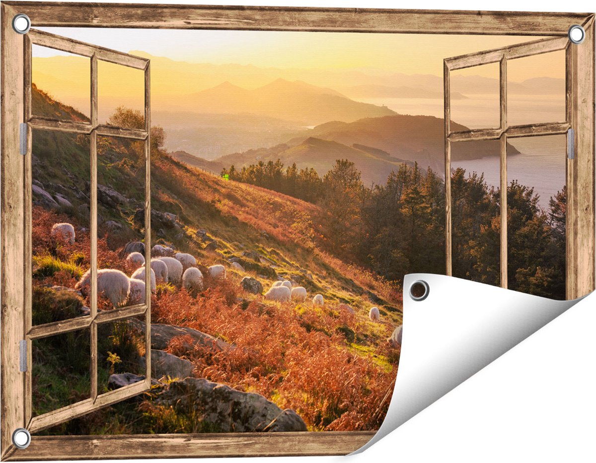 Gards Tuinposter Doorkijk Schapen in de Bergen - 60x40 cm - Tuindoek - Tuindecoratie - Wanddecoratie buiten - Tuinschilderij licht bruin