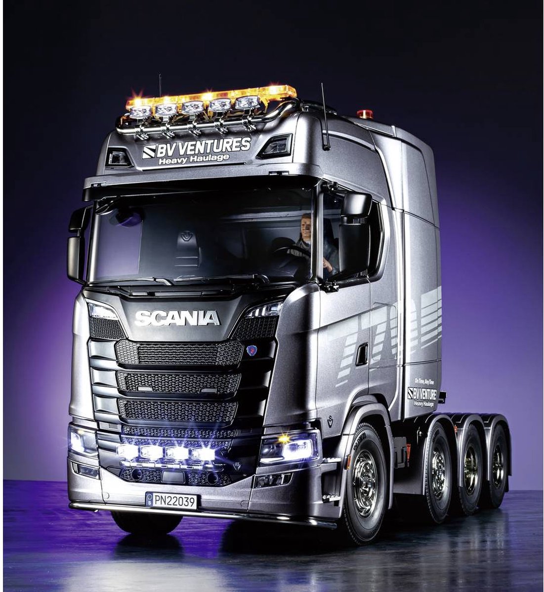 Tamiya Scania 770 S 8x4/4 Camion en kit 1:14 - Maintenant chez