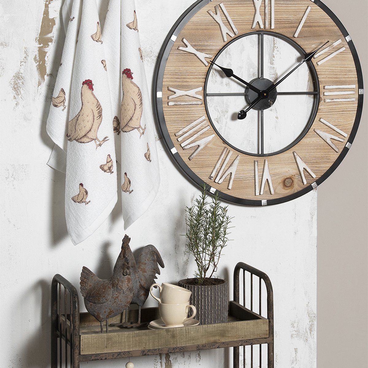 Antic by Casa Chic - Large metal wall clock - 60 cm diameter - QUARTZ Mechanism - Roman numerals - Iron - Cream white