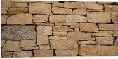 Dibond - Muur van Opgestapelde Beige Stenen - 100x50 cm Foto op Aluminium (Met Ophangsysteem)