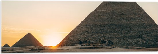 Acrylglas - Woestijn met Piramides - Egypte - 90x30 cm Foto op Acrylglas (Met Ophangsysteem)