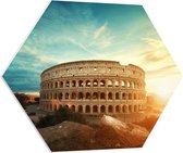 PVC Schuimplaat Hexagon - Zonsondergang achter het Colesseum in Rome, Italië - 70x60.9 cm Foto op Hexagon (Met Ophangsysteem)