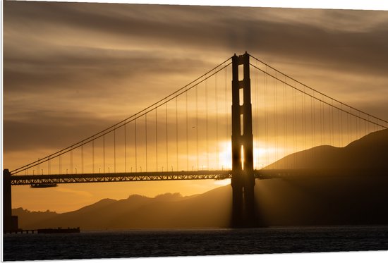 PVC Schuimplaat - Zonsondergang achter Hangbrug Golden Gate Bridge - 120x80 cm Foto op PVC Schuimplaat (Met Ophangsysteem)