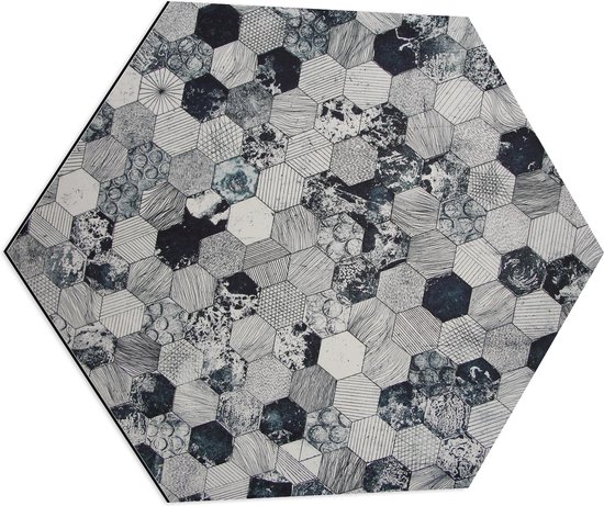 Dibond Hexagon - Zwart-wit Tegelpatroon met Patronen - 70x60.9 cm Foto op Hexagon (Met Ophangsysteem)