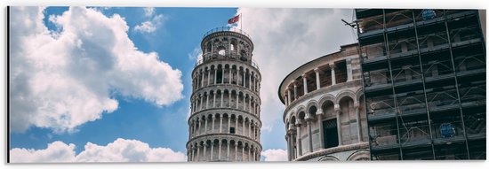 Dibond - Toren van Pisa - Italië - 60x20 cm Foto op Aluminium (Met Ophangsysteem)
