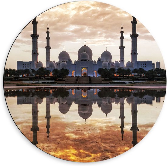 Dibond Muurcirkel - Weerspiegeling van Moskee in het Water in Abu Dhabi - 60x60 cm Foto op Aluminium Muurcirkel (met ophangsysteem)