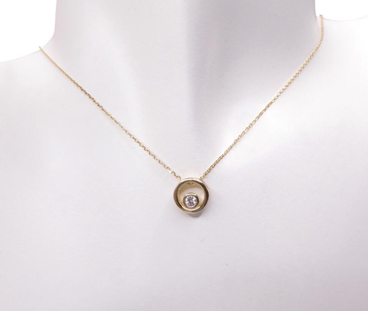 14 karaat geel gouden ketting met hanger cirkel 14 karaat geel gouden ketting met hanger cirkel