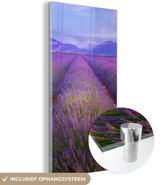 MuchoWow® Glasschilderij 20x40 cm - Schilderij acrylglas - Rijen van lavendel voor bergen - Foto op glas - Schilderijen