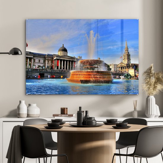 Ciel coloré sur Trafalgar Square en Angleterre Plexiglas 90x60 cm - Tirage photo sur Glas (décoration murale en plexiglas)