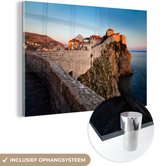 MuchoWow® Glasschilderij 120x80 cm - Schilderij acrylglas - Dubrovnik in Kroatië omringd door de stadsmuren - Foto op glas - Schilderijen