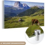 MuchoWow® Glasschilderij 40x20 cm - Schilderij acrylglas - Koe - Berg - Alpen - Foto op glas - Schilderijen