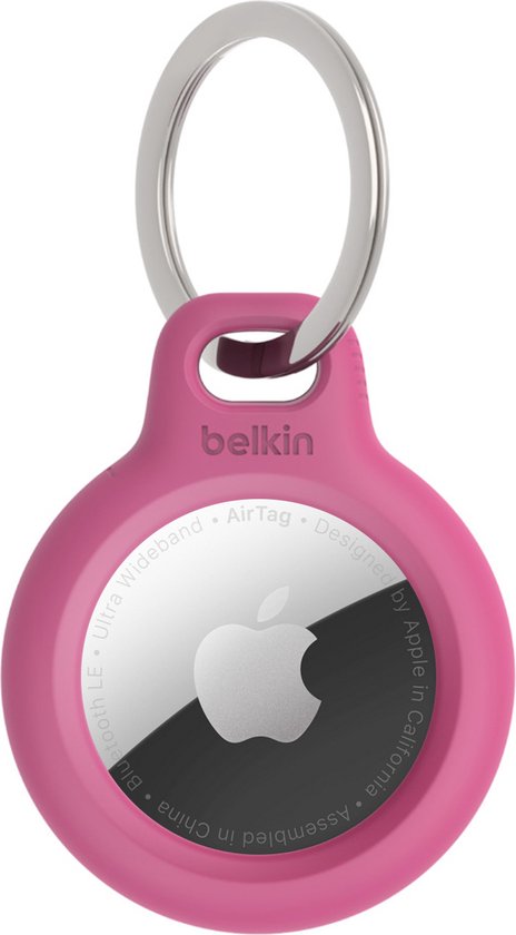 Étui Belkin rose pour AirTag avec porte-clés, vue de côté.