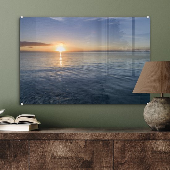 ® Glasschilderij 60x40 cm - Schilderij acrylglas - De zonsopkomst boven de stille zee - Foto op glas - Muurdecoratie woonkamer - Wanddecoratie slaapkamer - Schilderijen