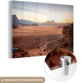 Coucher de soleil sur les roches rouges en plexiglas du Wadi Rhum 30x20 cm - petit - Tirage photo sur Glas (décoration murale en plexiglas)