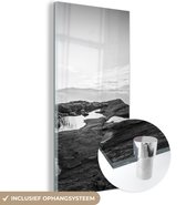 MuchoWow® Glasschilderij 40x80 cm - Schilderij acrylglas - Natuurfoto zwart-wit - Foto op glas - Schilderijen
